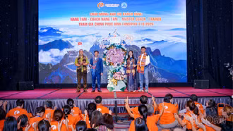 Fansipan thu hút đông đảo du khách chinh phục bằng đường bộ
