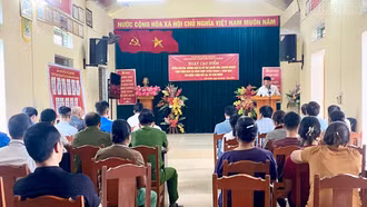 Xã Cảm Nhân tổ chức Ngày cao điểm tuyên truyền, hướng dẫn và hỗ trợ người dân, doanh nghiệp thực hiện dịch vụ công trực tuyến