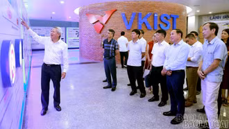 Đoàn công tác tỉnh Lào Cai thăm và làm việc với Viện Khoa học và Công nghệ Việt Nam - Hàn Quốc