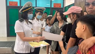 Lá chắn y tế nơi cửa khẩu vùng Tây Bắc