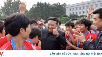 Nhà lãnh đạo Triều Tiên tuyên dương đội tuyển bóng đá nữ vô địch U20 World Cup