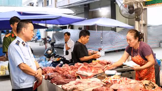 Xã Bát Xát kiểm tra hoạt động kinh doanh, giết mổ động vật trên địa bàn