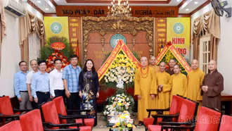 Phó Bí thư Tỉnh ủy Giàng Thị Dung thăm, chúc mừng Trung ương Giáo hội Phật giáo Việt Nam nhân dịp Lễ Phật đản năm 2026