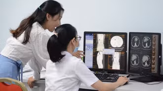 Điều trị hiệu quả ca ung thư phổi mang đồng thời hai đột biến gen hiếm gặp
