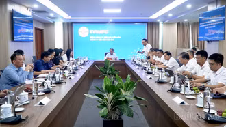 Đoàn đại biểu Quốc hội tỉnh giám sát việc thực hiện chính sách, pháp luật về điện lực tại Công ty Điện lực Lào Cai