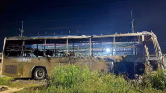 Thủ tướng Chính phủ yêu cầu khẩn trương điều tra nguyên nhân vụ cháy xe khách giường nằm làm 7 người tử vong