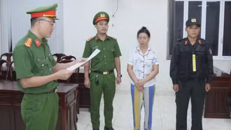 Khởi tố 2 bị can dùng chất cấm để tạo nạc cho hơn 2.300 con lợn thịt