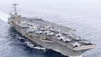Lý do khiến Tổng thống Trump yêu cầu thiết kế lại tàu sân bay Mỹ