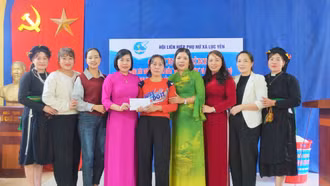 Hội Liên hiệp Phụ nữ xã Lục Yên phát động xây dựng mô hình điểm "Hũ gạo tiết kiệm"