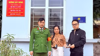 Công an phường Yên Bái biểu dương việc làm tốt, trả lại tài sản cho người đánh rơi