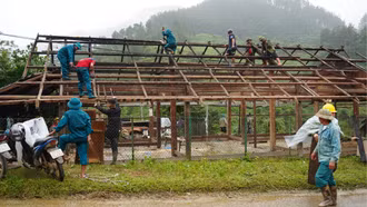 Xã Púng Luông: Khẩn trương di dời 20 hộ dân khỏi vùng nguy hiểm do mưa lũ