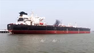 Iran mở cửa một phần Hormuz với điều kiện về tiền tệ giao dịch dầu mỏ