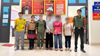 Công an xã Bản Lầu kịp thời đưa 3 học sinh bỏ học đi làm xa trở về gia đình an toàn