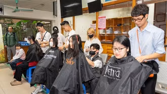 Ngày hội hiến tóc hỗ trợ bệnh nhi ung thư
