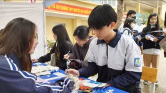 Hướng nghiệp cho học sinh THPT: Đừng để "bẫy" xu hướng dẫn dắt tương lai
