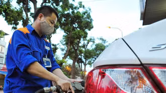 Giá xăng dầu hôm nay 10/5: Dầu thế giới giảm mạnh, trong nước dầu diesel hạ nhanh