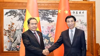 Chủ tịch Quốc hội Trần Thanh Mẫn hội kiến Chủ tịch Chính hiệp Trung Quốc Vương Hộ Ninh