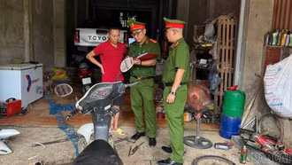 Công an xã Dương Quỳ chủ động phòng ngừa tình trạng độ, chế xe trái phép