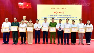 Xã Thác Bà khen thưởng 24 tập thể và 49 cá nhân có thành tích xuất sắc trong các phong trào thi đua