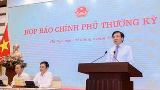 Nỗ lực bảo đảm nguồn cung xăng dầu, cung ứng đủ điện