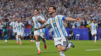 Argentina 3-0 Algeria: Messi lập hat-trick lịch sử
