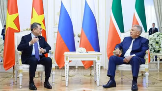 Thủ tướng Chính phủ Lê Minh Hưng gặp người đứng đầu Cộng hoà Tatarstan