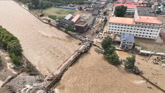 Trung Quốc ban bố cảnh báo đỏ với nguy cơ lũ quét