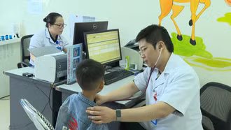 Người dân chủ động phòng bệnh khi thời tiết diễn biến bất thường