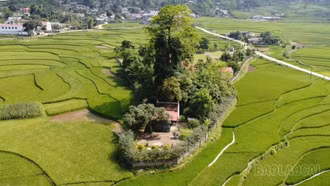 Đền thiêng dưới chân núi Đán Tượng