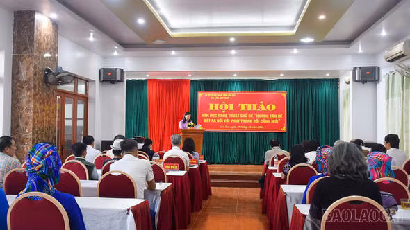 Lào Cai bàn giải pháp phát triển văn học nghệ thuật trong bối cảnh mới