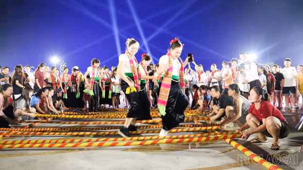 Nghĩa Lộ hút hơn 105.000 lượt khách, doanh thu du lịch đạt 471 tỷ đồng