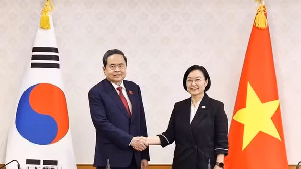Chủ tịch Quốc hội Trần Thanh Mẫn hội kiến Thủ tướng Hàn Quốc Han Seong Sook