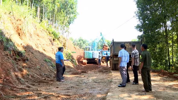 Xuân Quang: cao điểm mở đường giao thông nông thôn
