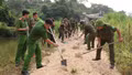 Công an xã Lục Yên chung tay tu sửa đường giao thông nông thôn