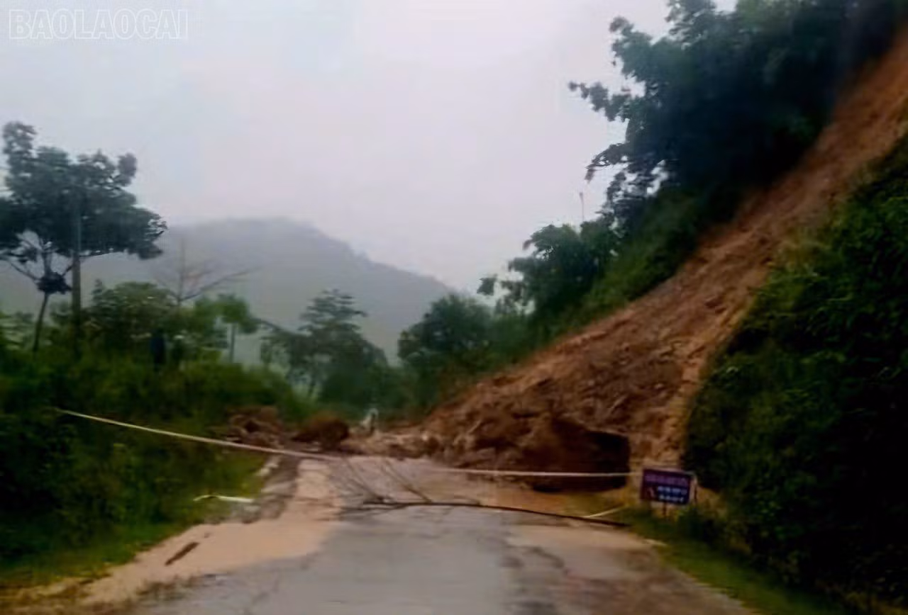sạt lở.jpg