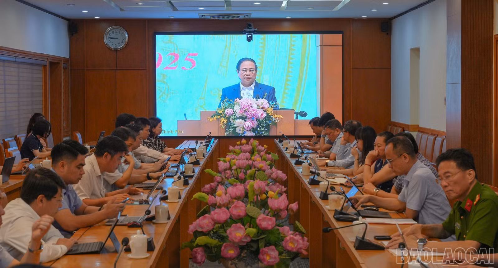 baolaocai-br_diem-cau-lao-cai.jpg
