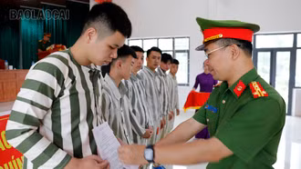 Trại giam Hồng Ca công bố Quyết định đặc xá của Chủ tịch nước đối với 86 phạm nhân