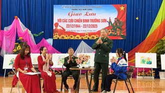 Trường THCS Nam Cường giao lưu với cựu chiến binh Trường Sơn nhân kỷ niệm Ngày thành lập Quân đội nhân dân Việt Nam