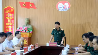 Phó Tư lệnh Quân khu 2 thăm và làm việc tại xã Pha Long 