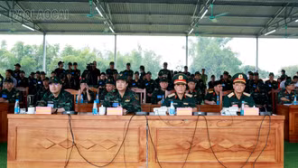 Các đồng chí lãnh đạo tỉnh và Quân khu 2 tham gia tổng duyệt diễn tập phòng thủ dân sự phòng chống thiên tai tỉnh Lào Cai năm 2026