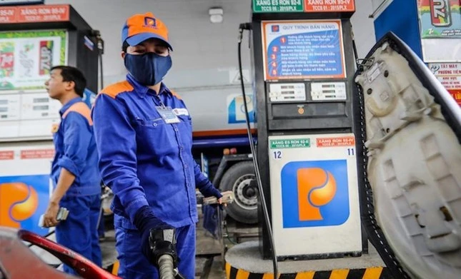 Giá dầu thô xuống thấp nhất 6 tháng, giá xăng sắp giảm tiếp? ảnh 1