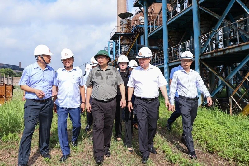 Thủ tướng khảo sát Dự án mở rộng giai đoạn 2 Nhà máy Gang thép Thái Nguyên ảnh 1 Thủ tướng Phạm Minh Chính và Đoàn công tác của Chính phủ đã khảo sát khu vực Dự án mở rộng giai đoạn 2 Nhà máy Gang thép Thái Nguyên (Tisco 2). Ảnh: Trần Hải