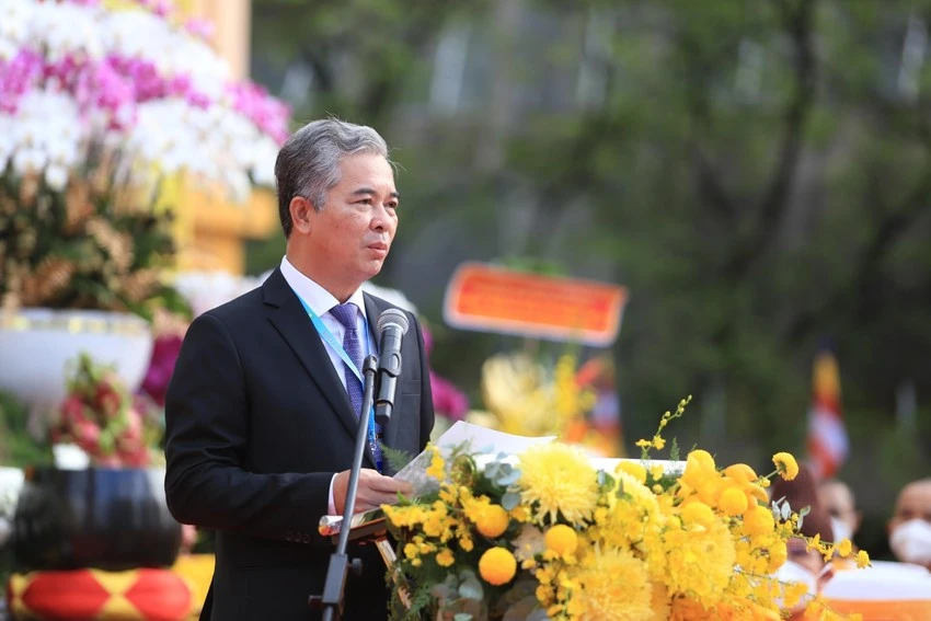 Hàng ngàn tăng ni, Phật tử dự Đại lễ Phật đản ảnh 2 Hàng ngàn tăng ni, Phật tử dự Đại lễ Phật đản ảnh 2