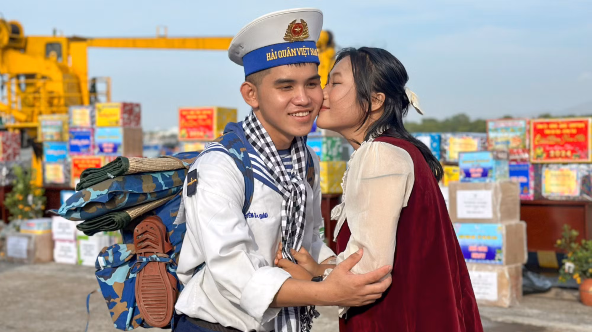 Hạ sĩ Nguyễn Tấn Giàu và phút chia tay người yêu.