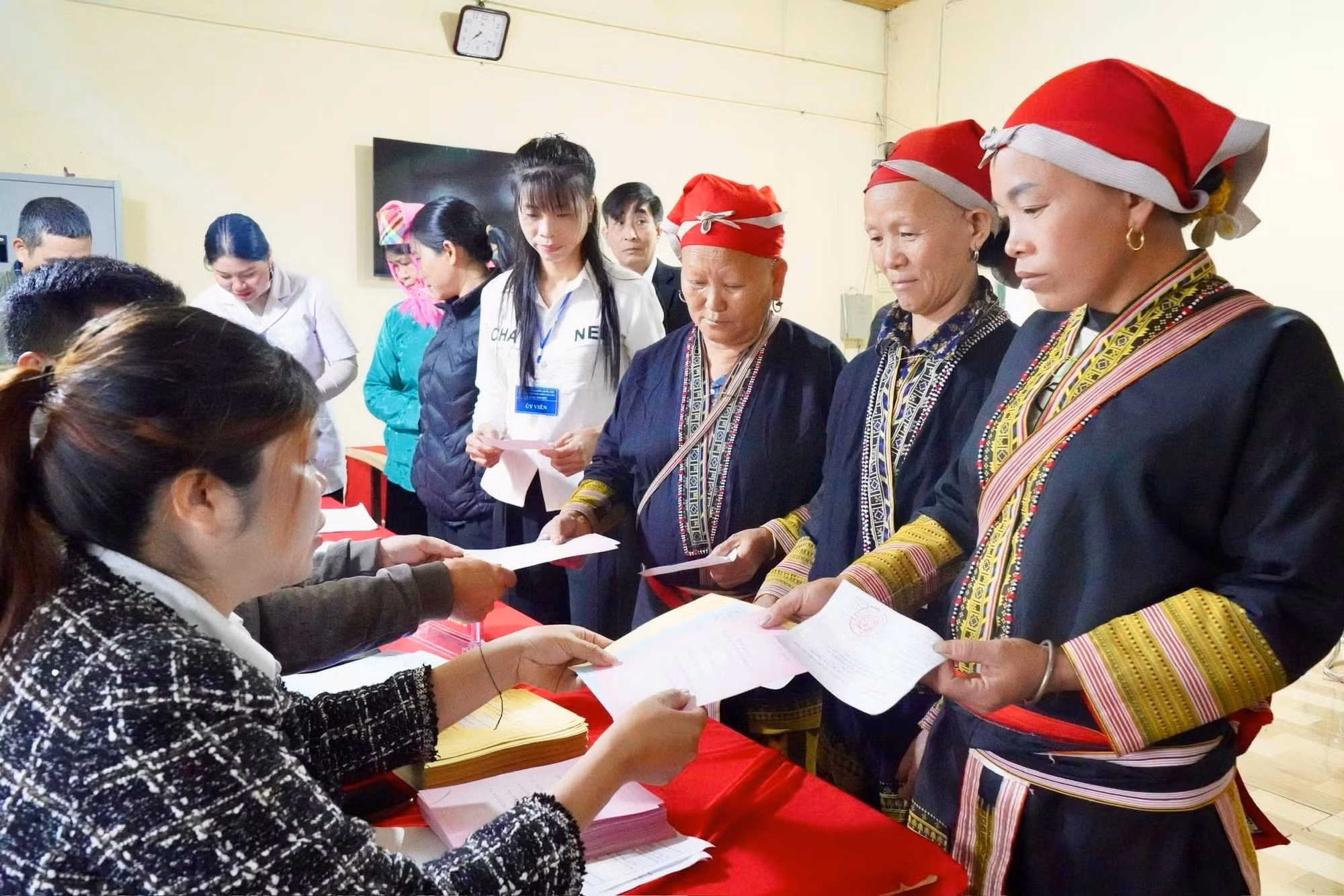 nhan-phieu-bau.jpg