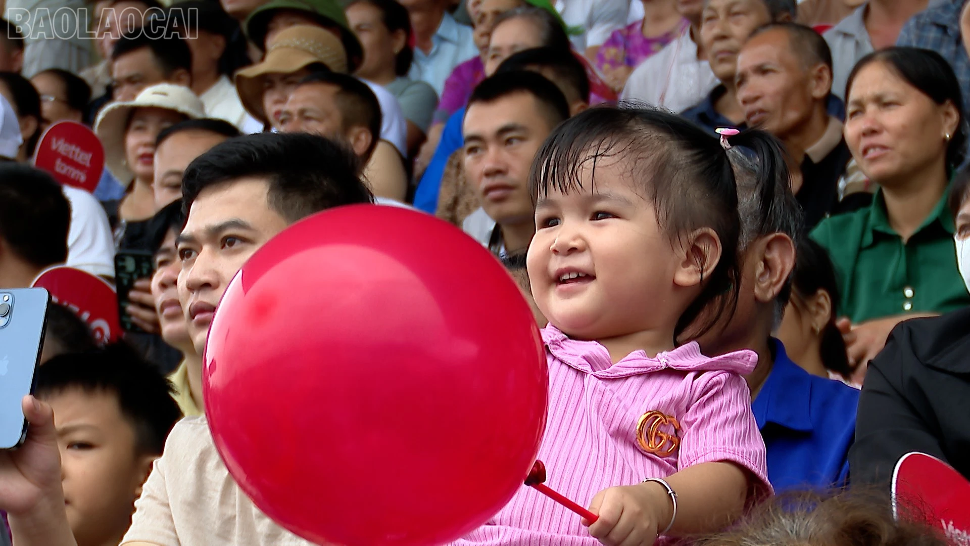 Nhiều ước mơ đã ươm mầm cùng tiếng reo hò cổ vũ trên khán đài.