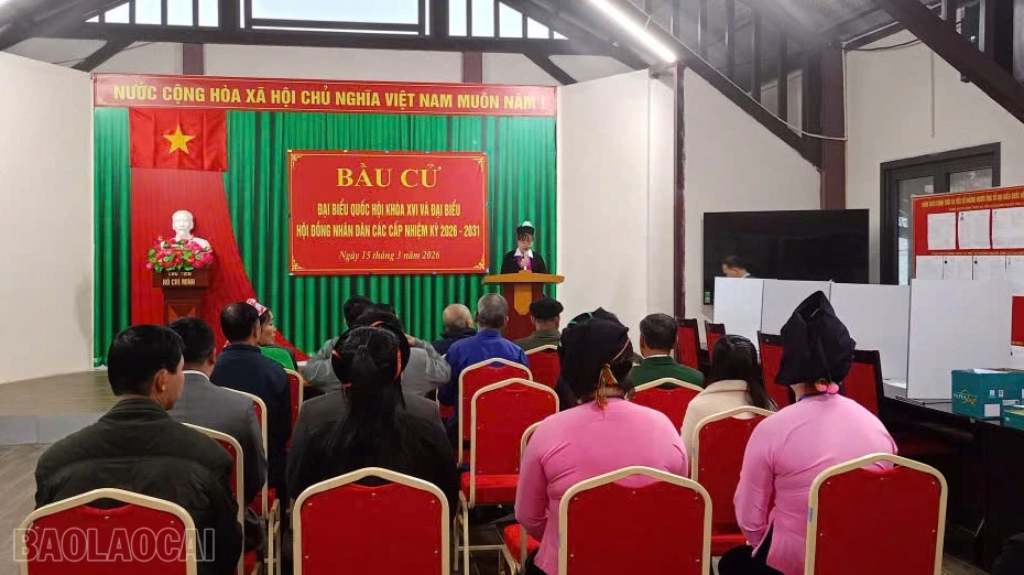 Quang cảnh tại khu vực bỏ phiếu khu tái thiết dân cư Làng Nủ.