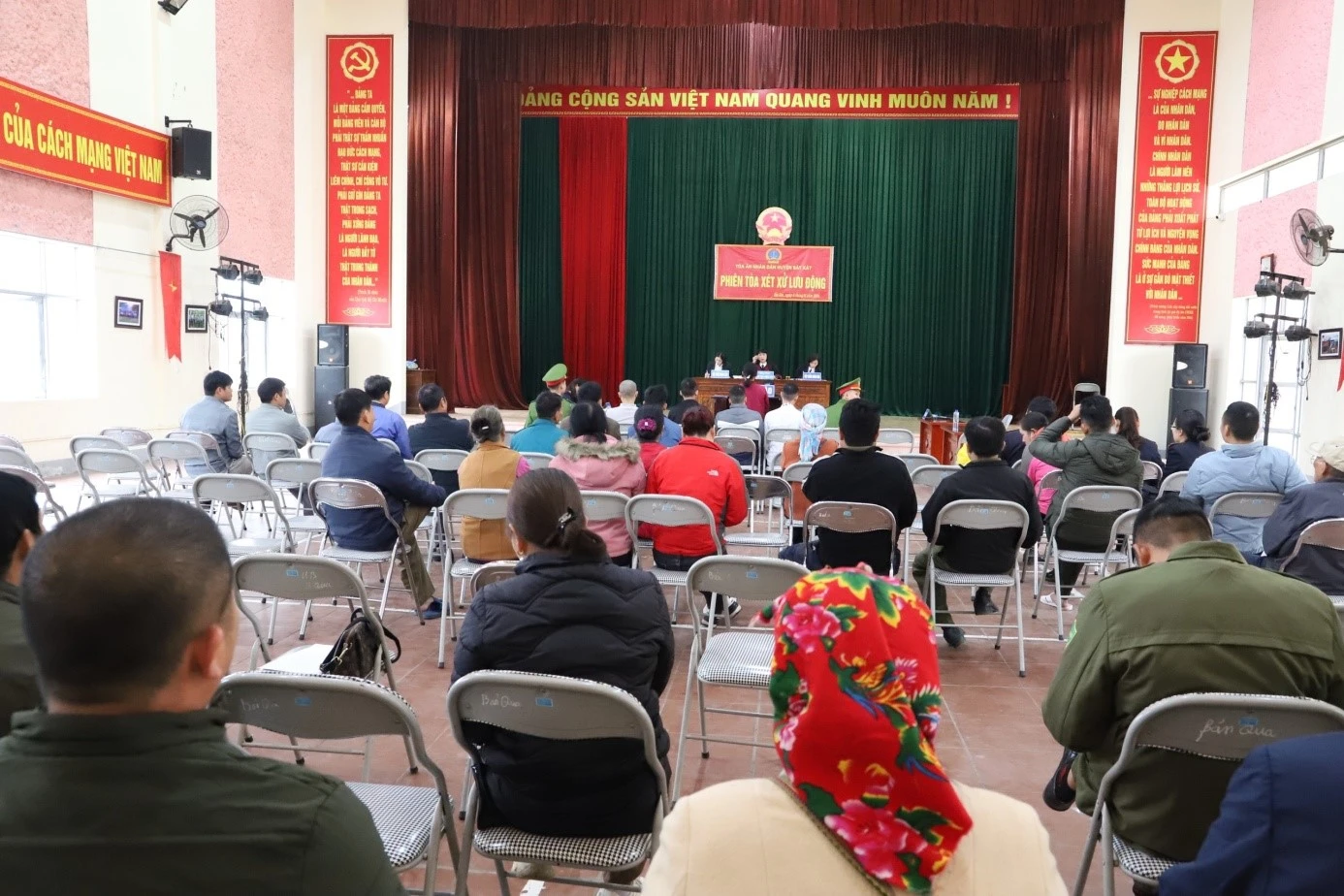 quang-canh-buoi-xet-xu-luu-dong-3448.jpg