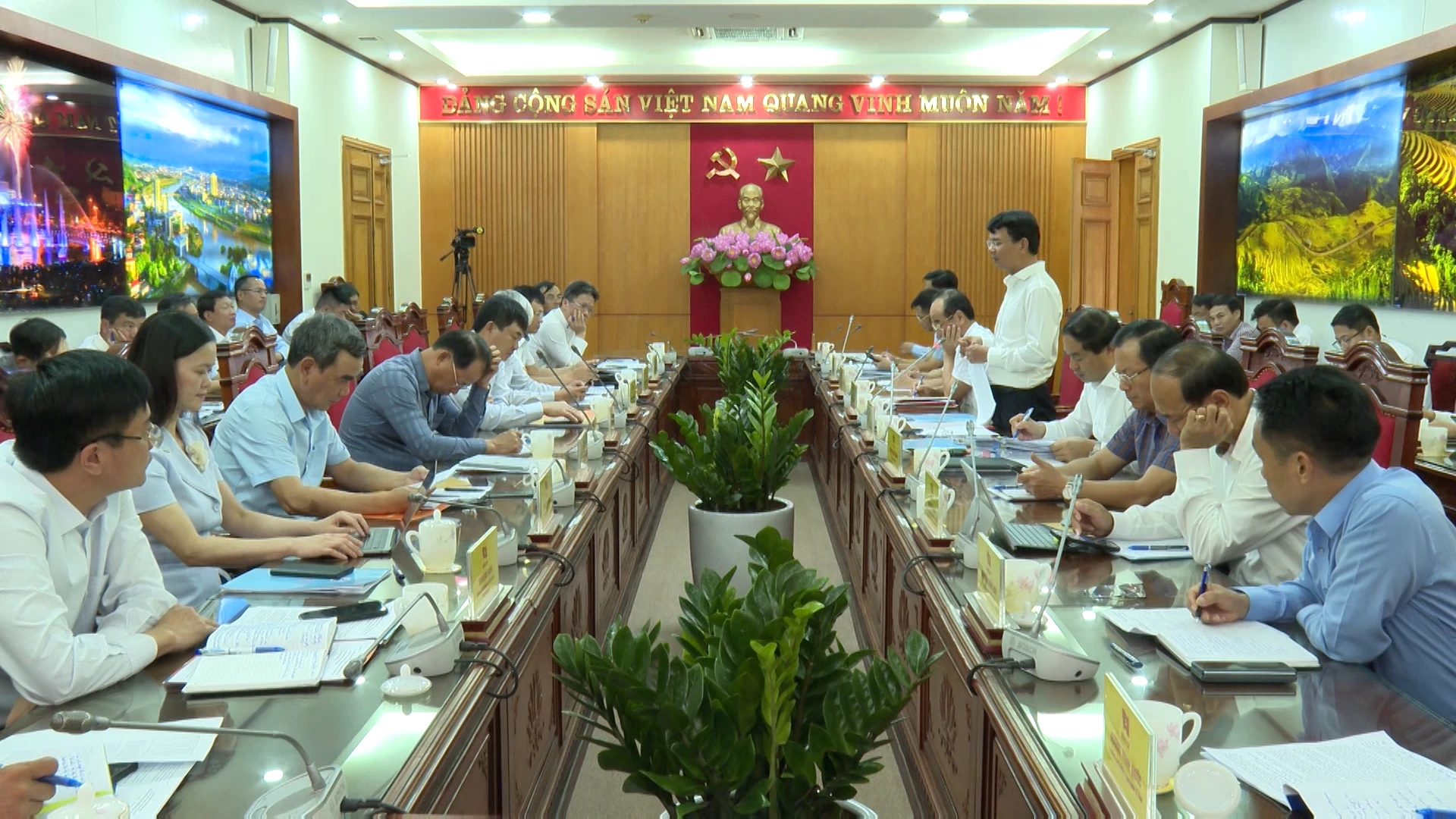 ANH- BI THU LC.png