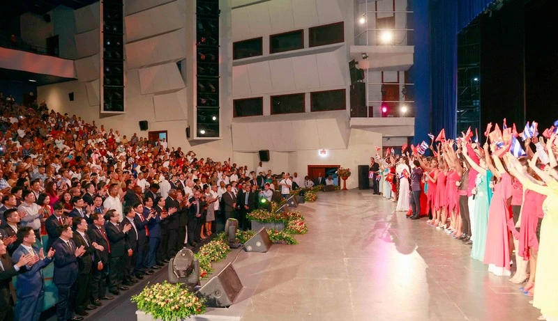 Hoạt động chính trị-nghệ thuật Kỷ niệm 60 năm Ngày thành lập Ủy ban Cuba đoàn kết với miền nam Việt Nam (1963-2023), 50 năm ngày Fidel lần đầu thăm Việt Nam và vùng mới giải phóng ở Quảng Trị, Việt Nam (1973-2023) tại thành phố Santiago de Cuba.